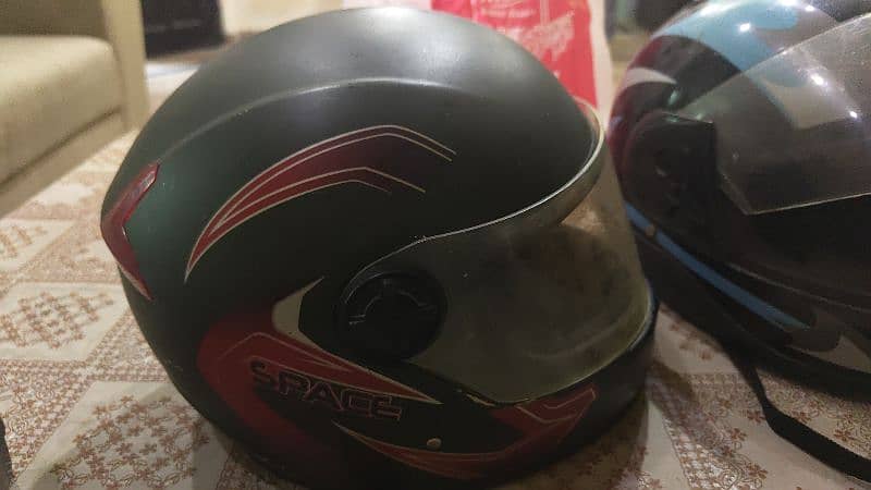 Like-New Helmet for Sale!!! (Good Condition) 0