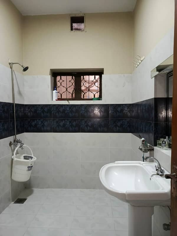 1 Kanal House For Sale In A Prime Location Of Phase 2 DHA Lahore 6