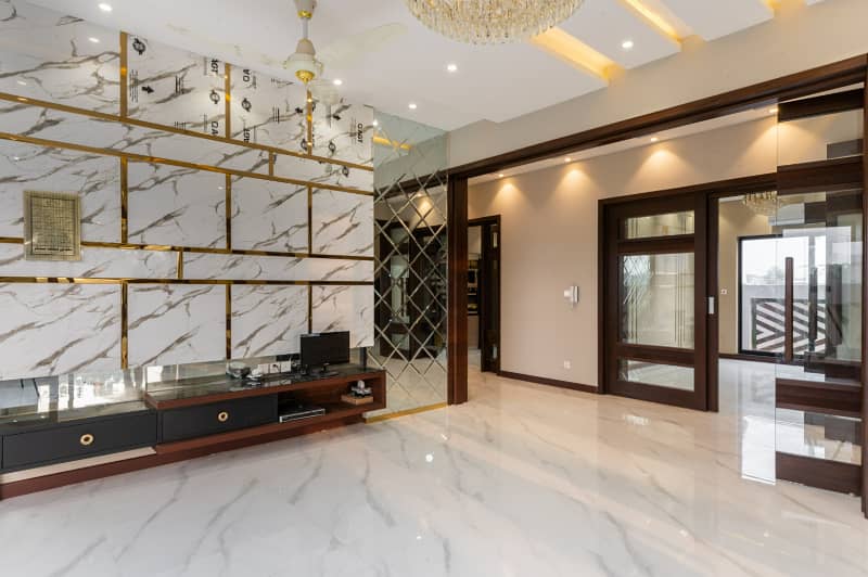 1 Kanal Lavish House With 100% Original Pics Available For Rent In DHA Lahore 10