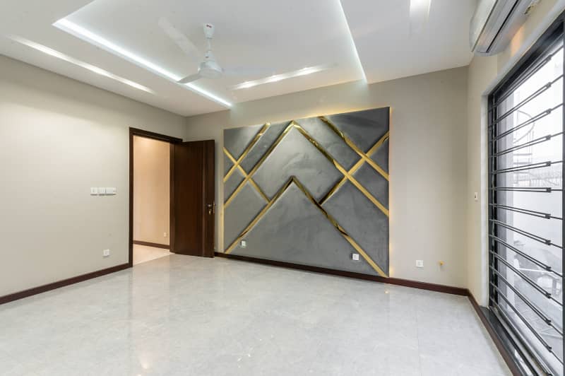 1 Kanal Lavish House With 100% Original Pics Available For Rent In DHA Lahore 24