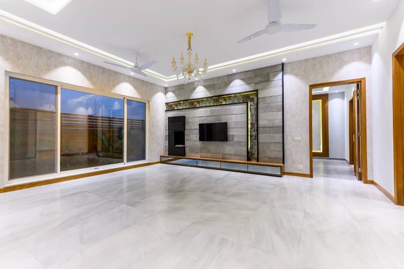 D H A Lahore 1 Kanal Mazhar Munir Design House With 100% Original Pictures Available For Rent 13