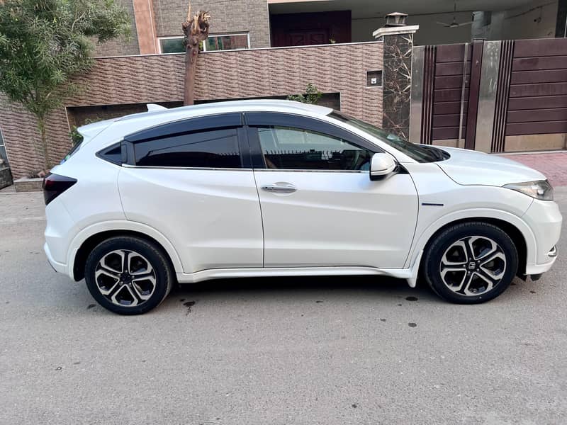 Honda Vezel 2014/2016 (5grade with Auction sheet) 4