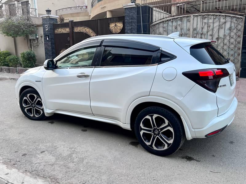 Honda Vezel 2014/2016 (5grade with Auction sheet) 9