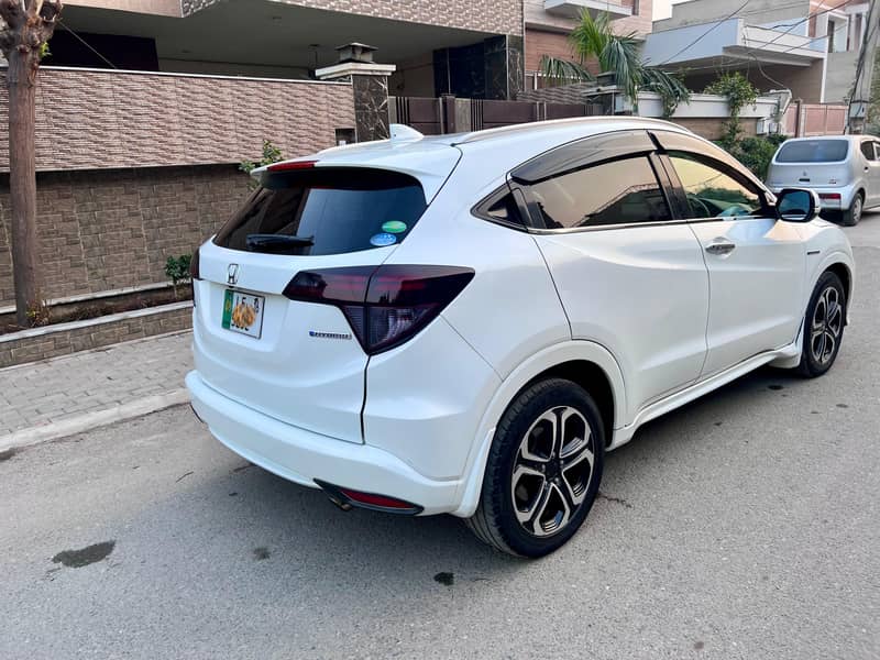 Honda Vezel 2014/2016 (5grade with Auction sheet) 17