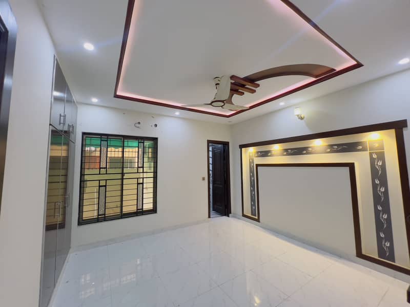 10 Marla Like Brand New House For Sale In Wapda Town Phase 1 Block E2 9