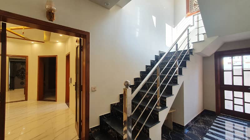 10 Marla Luxury Spanish House For Sale In Wapda Town Phase 1 Lahore 11