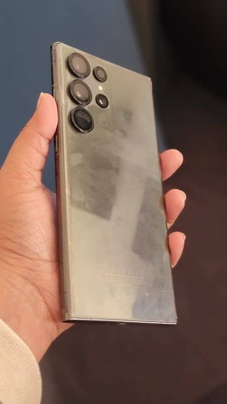 S23 Ultra Screen slightly cracked 9