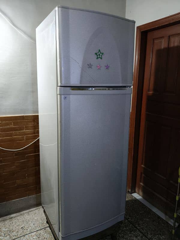 Dawlance Fridge in Good Condition 5