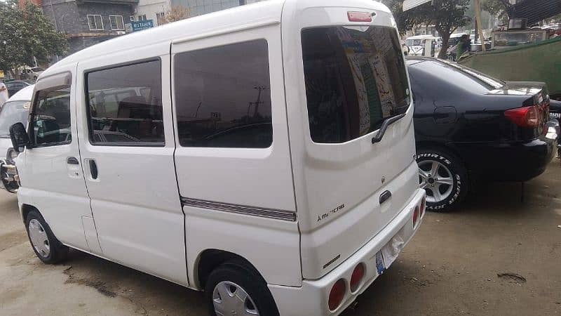 Mitsubishi Minicab Bravo 2013 3