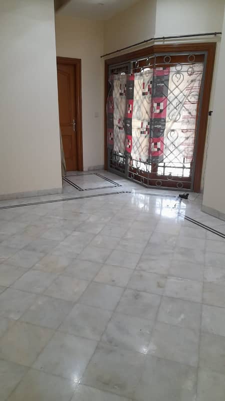 DHA Phase 3, 02 Kanal, 07 Bed, Luxurious House For Rent. 18