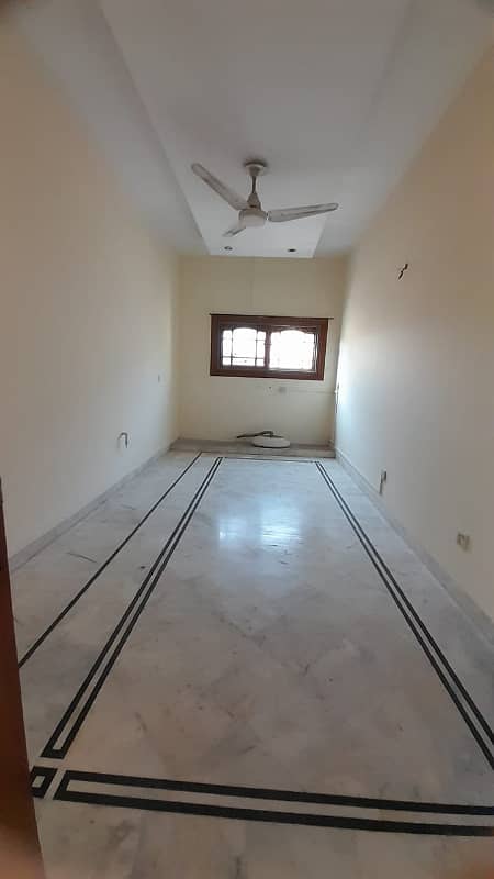 DHA Phase 3, 02 Kanal, 07 Bed, Luxurious House For Rent. 30