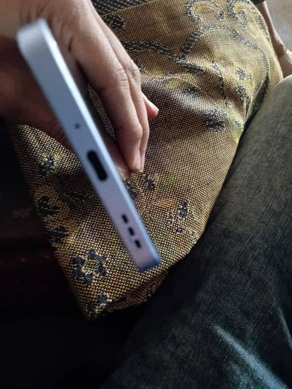 oppo Reno 11 f 4