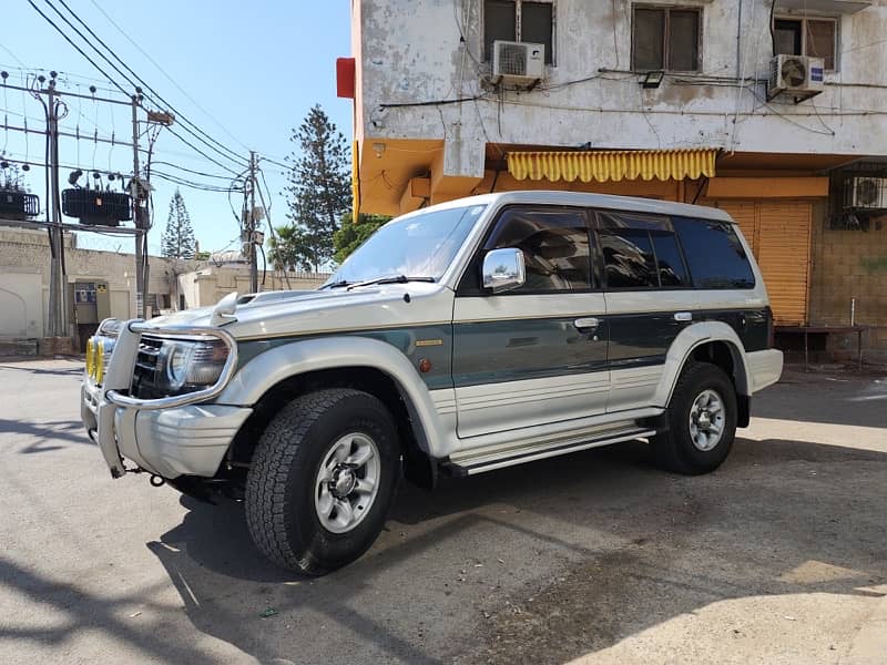 Mitsubishi Pajero 1995 Exceed variant 5