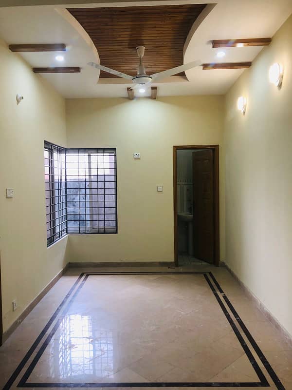 4.5MARLA HOUSE FOR SALE AT SADAAT TOWN 18