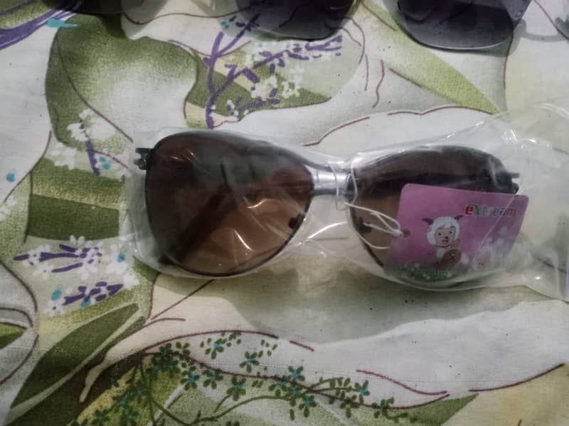 Stylish Sun Glasses For Mens & Womens Quality Product New Condition 1