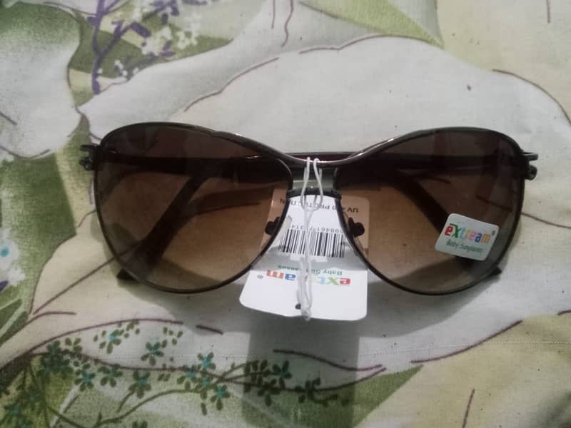 Stylish Sun Glasses For Mens & Womens Quality Product New Condition 2