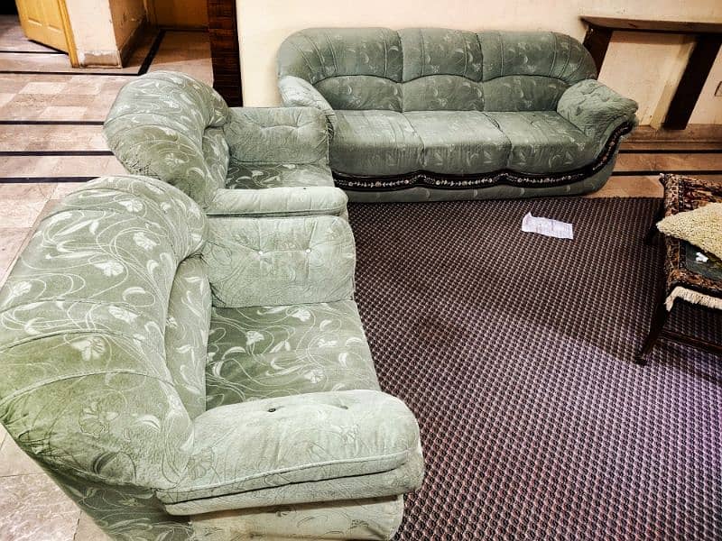 sofa set in good condition 1