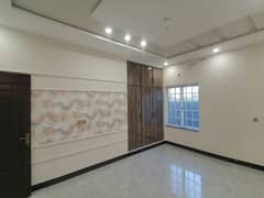 Prime Location Upper Portion For rent Situated In Central Park Housing Scheme