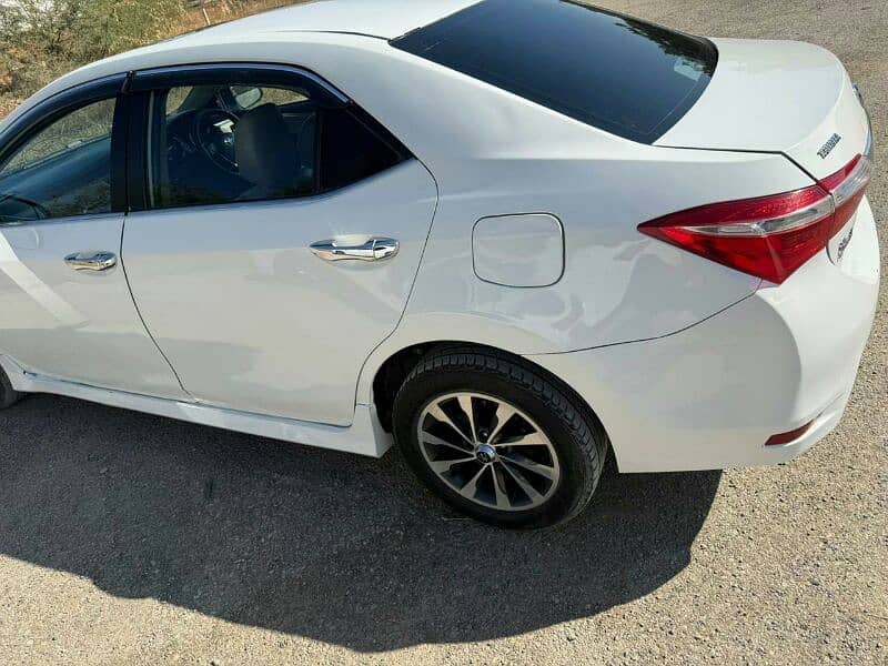 Toyota Corolla Altis 2017 5