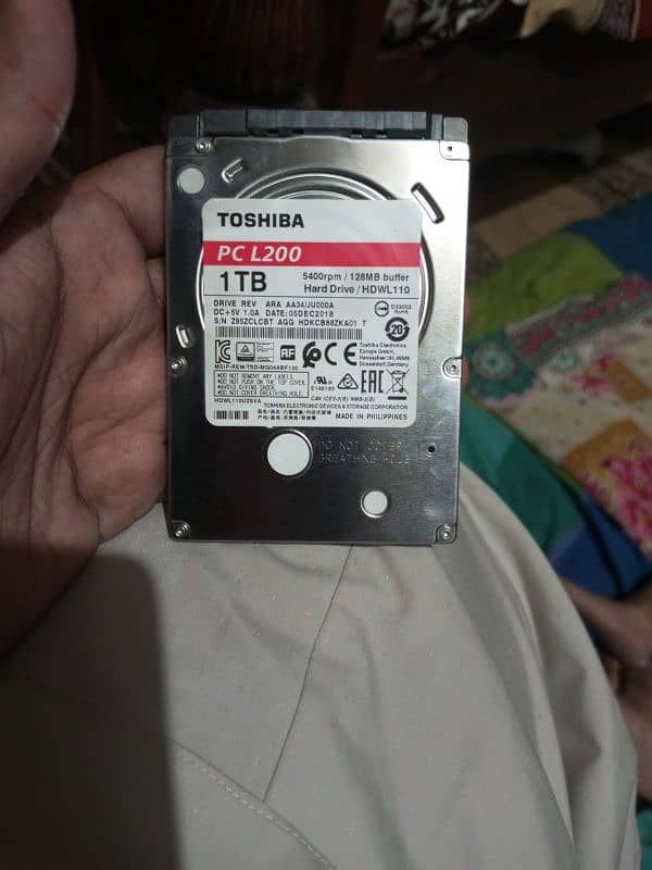 Toshiba 1 TB Internal Hard Disk 0