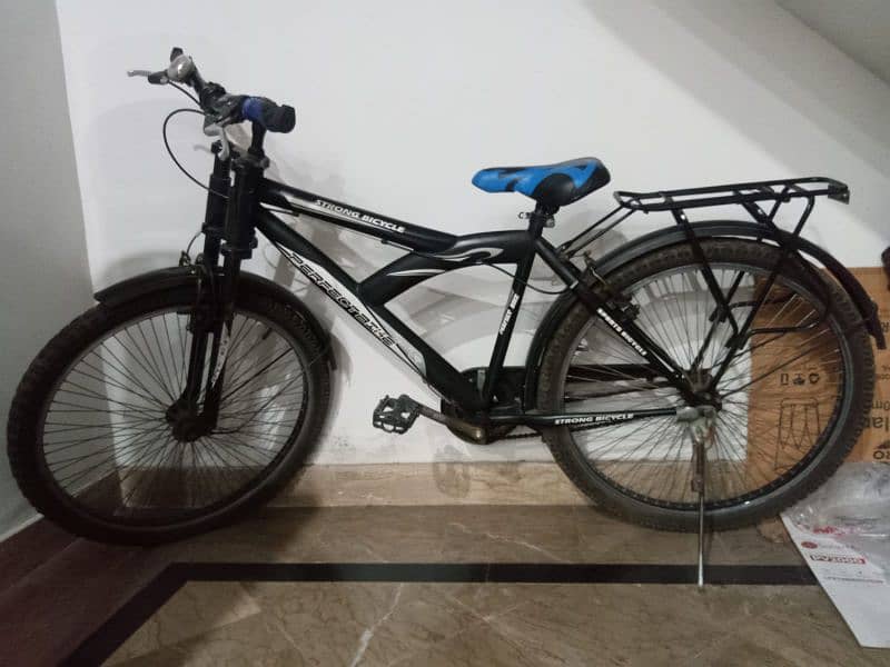 mountain bike 10/9 condition 24 inch 0