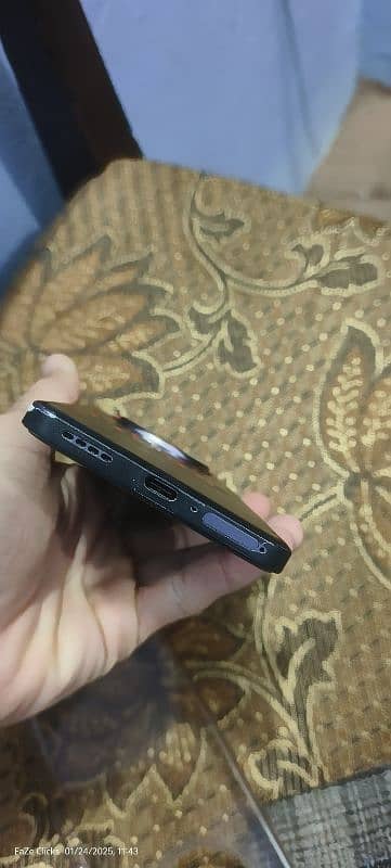 Realme 13+ 5G - 12/256GB 7