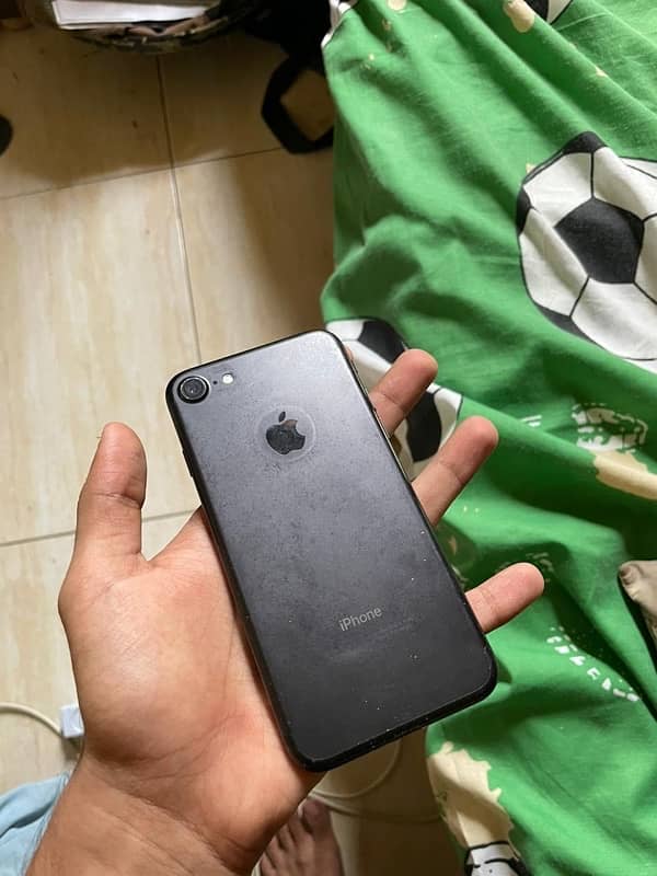 IPhone 7 32gb non pta all ok for sale whatsap 03123548719 0