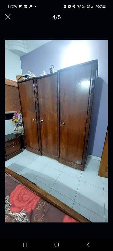 king size bed set, mirror table, 3 door almari 1