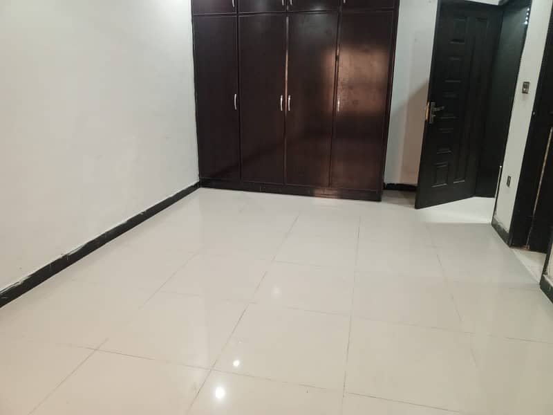 BEAUTIFUL GROUND PORTION FOR RENT 0