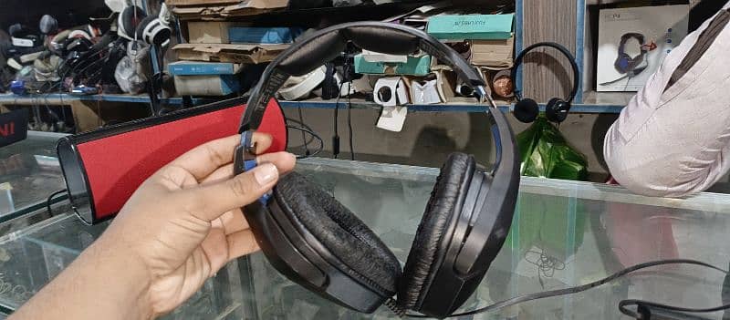 HCP4 Stereo with mic headphones 03239654120 1