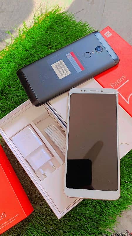 Redmi 5 plus 4