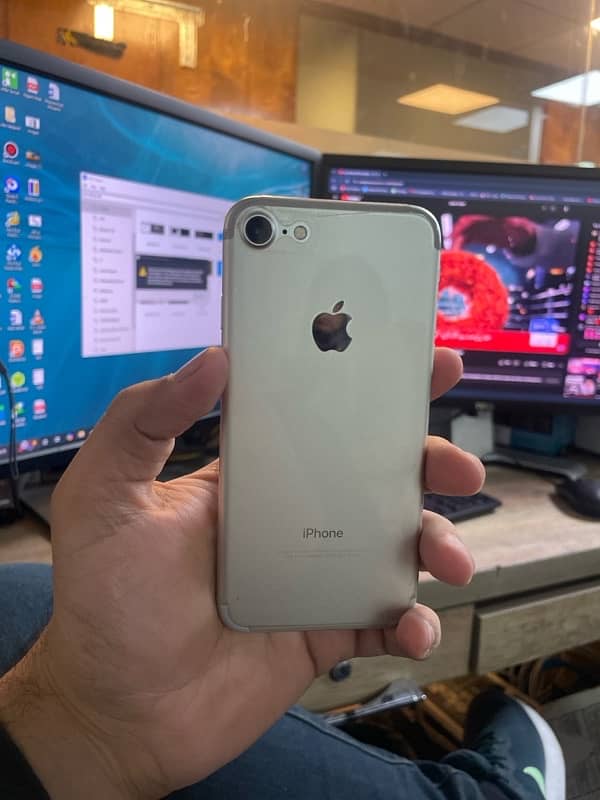 Iphone 7 128gb PTA approved 1