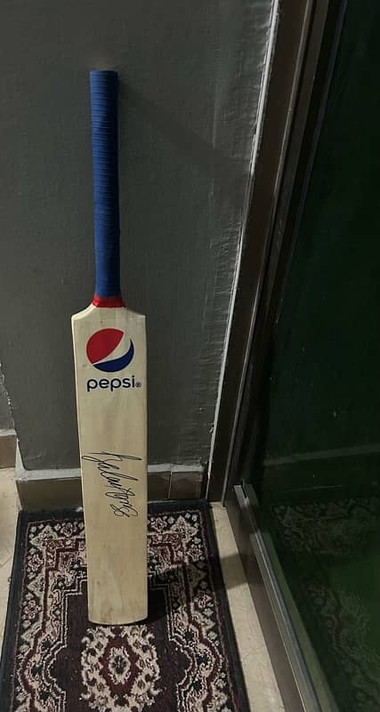 Babar Azam signed bat 0