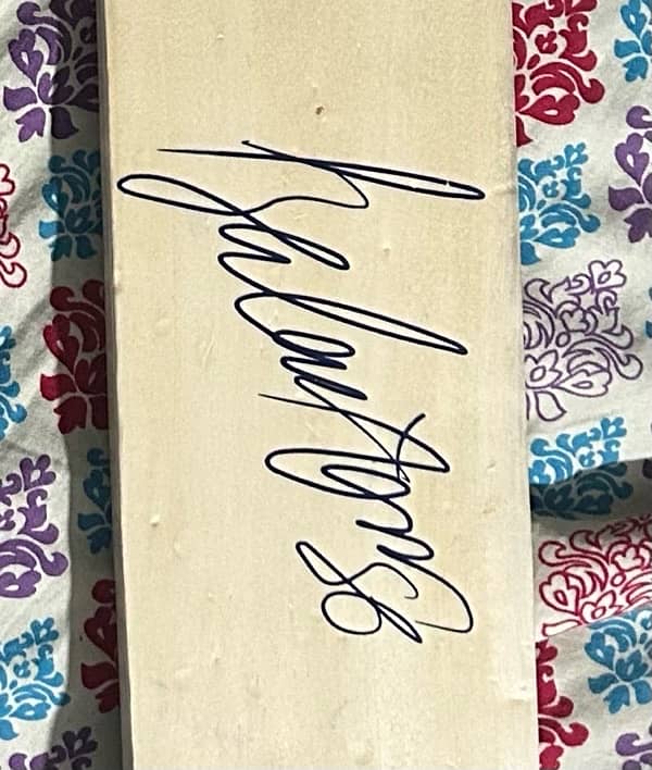 Babar Azam signed bat 3