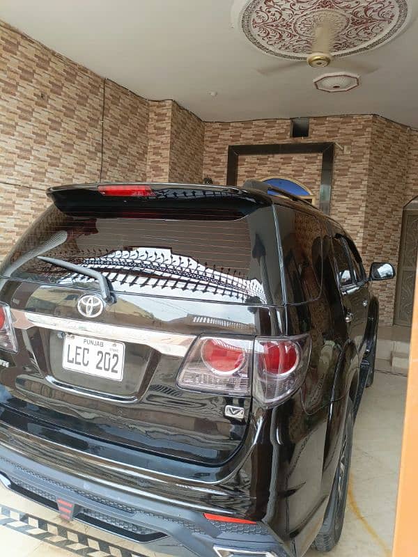 Toyota Fortuner 2013 1