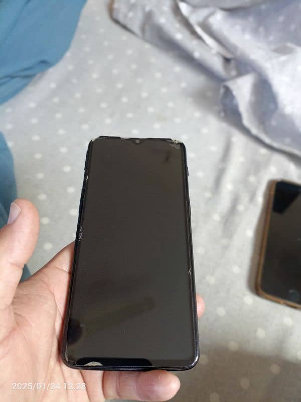 One Plus 6T 5