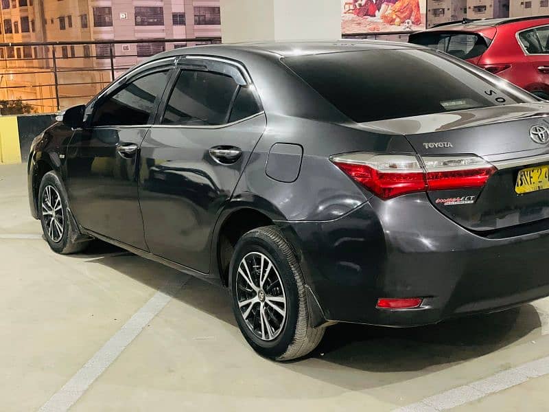 Toyota Corolla GLI 2018 Genuine Condition Fully Company Maintained 2