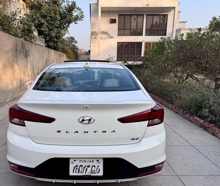 Hyundai Elantra 2022 GLS 2.0 13