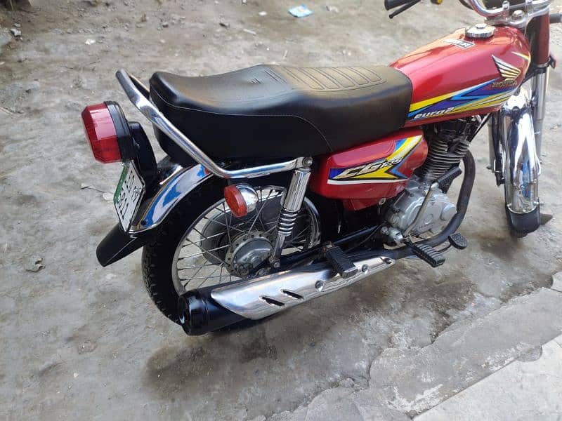 Honda 125 model 2019 biomatric on the spot 03204362065 4