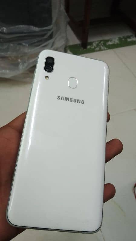 samsung a30 all ok bilkul saf only exchange 4/64 3