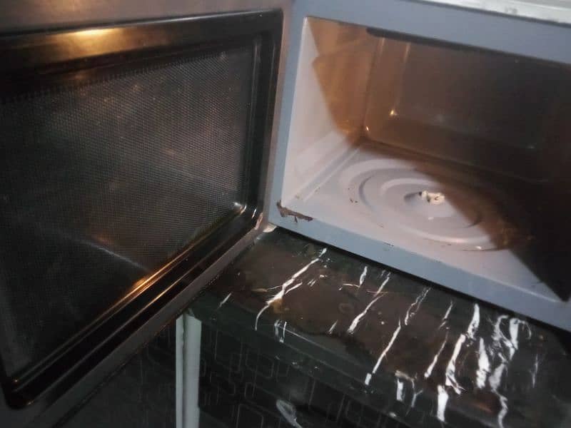 microwave oven 2