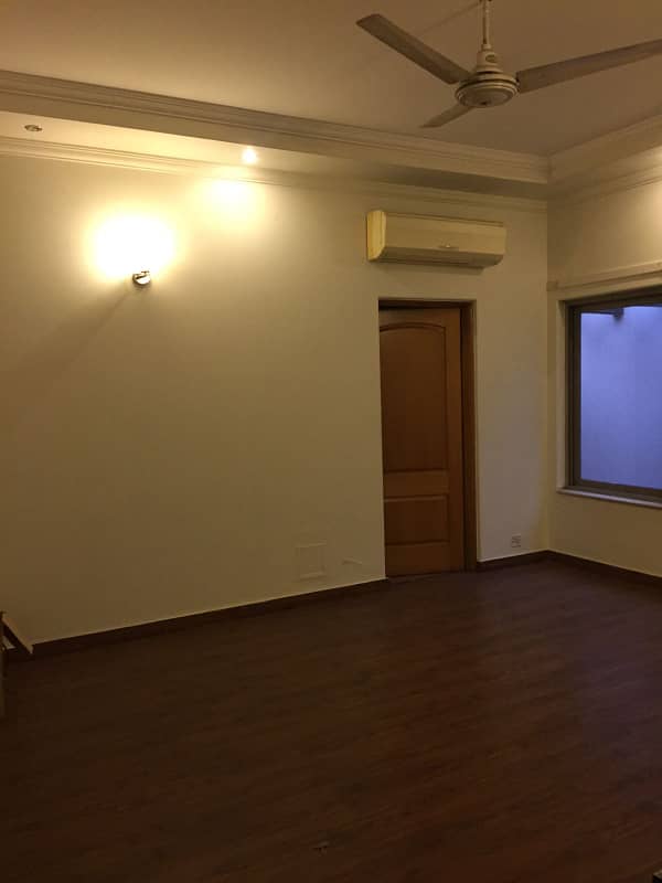 2 KANAL LUXURY CORNER HOUSE FOR RENT 19