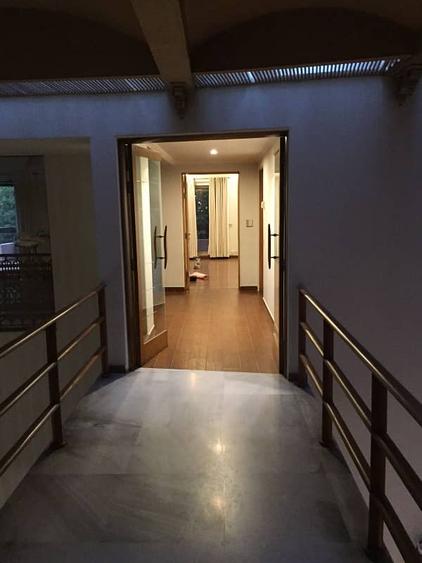 2 KANAL LUXURY CORNER HOUSE FOR RENT 21