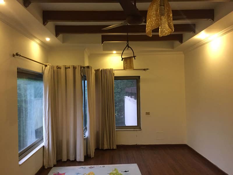 2 KANAL LUXURY CORNER HOUSE FOR RENT 26