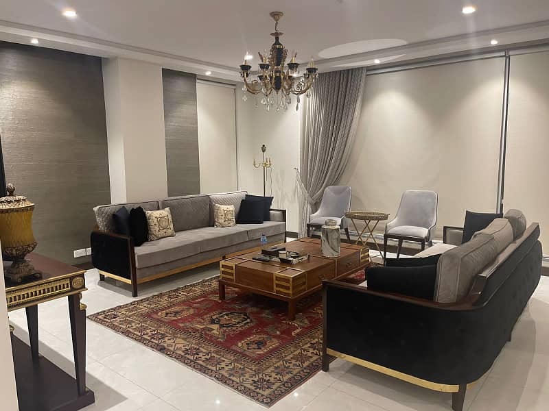 LUXURY APARTMENT IN GULBERG FOR RENT 0