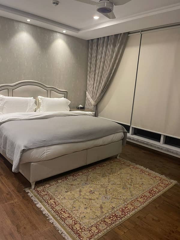 LUXURY APARTMENT IN GULBERG FOR RENT 2