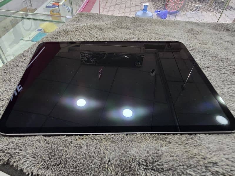 ipad m4 256gb Wifi plus Cellular 7