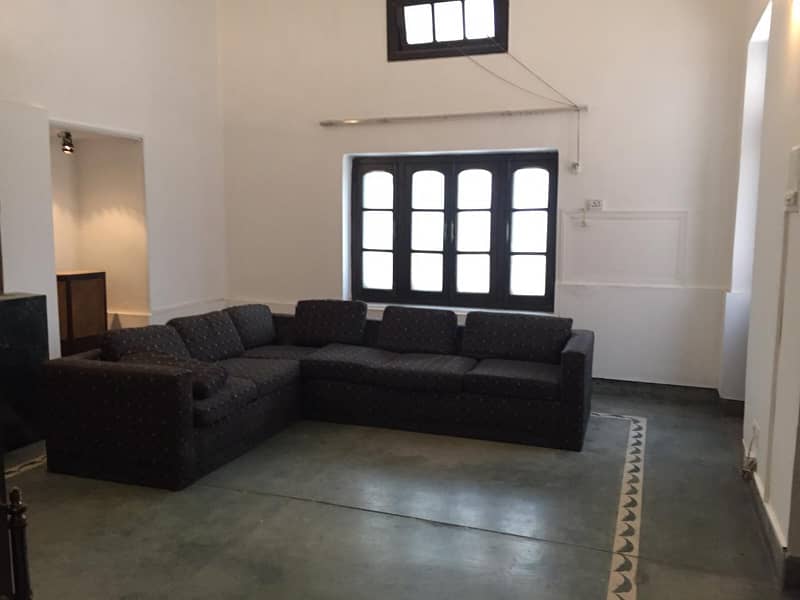 1.5 KANAL FULL HOUSE FOR RENT IN MAIN CANTT 14