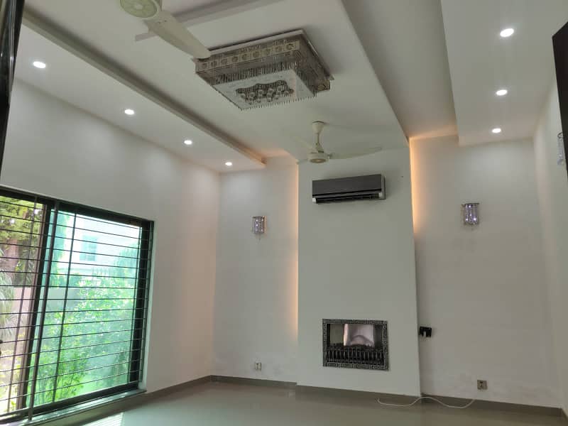 1 Kanal House For Rent In DHA Phase 4, Lahore 6