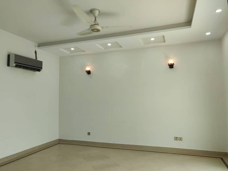 1 Kanal House For Rent In DHA Phase 4, Lahore 19